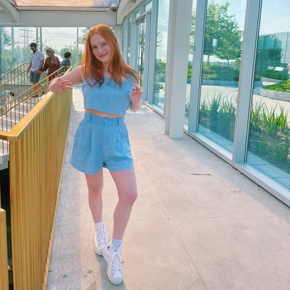 Light blue set